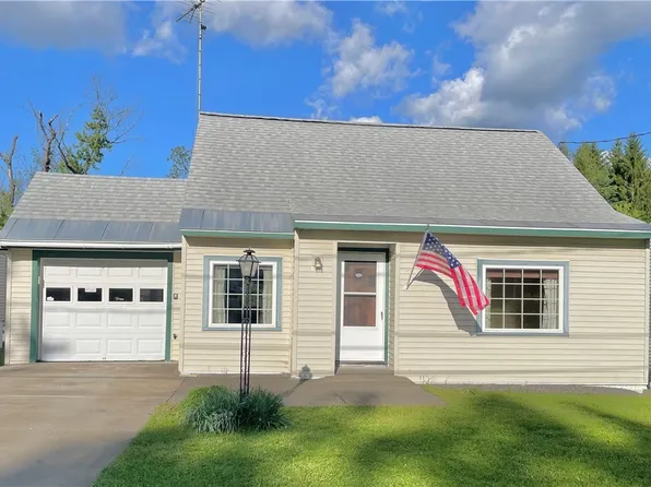 3226 Valley Pl, Sauquoit, NY 13456