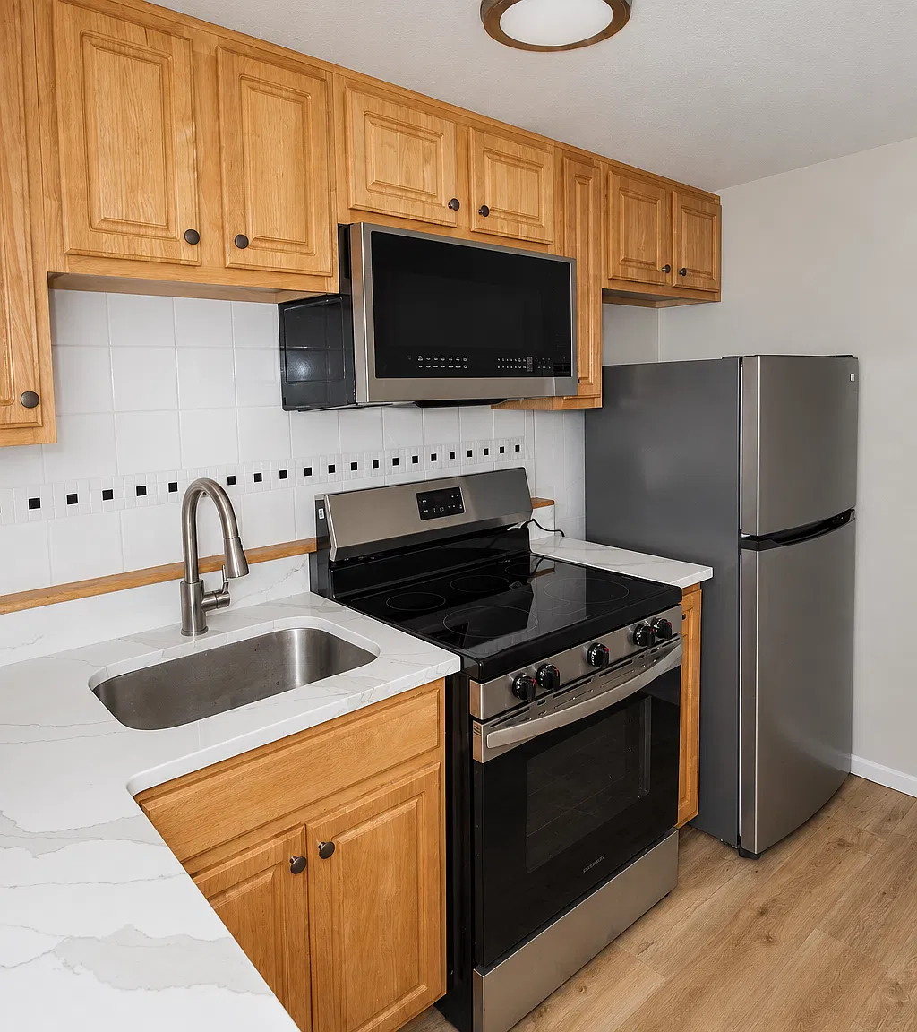 997 Broadway - Unit 5 — Photo 3