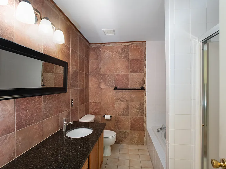 106 Wallace Ct — Photo 8
