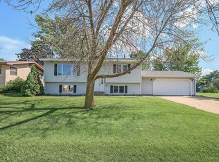 1378 Cope Ave E, Maplewood, MN 55109