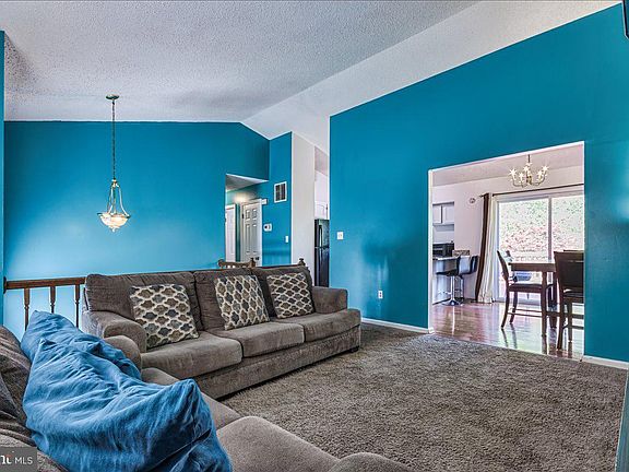 5th image of 1037 Saint Michaels Dr
