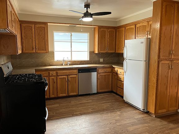 5th image of 2639 N Adoline Ave