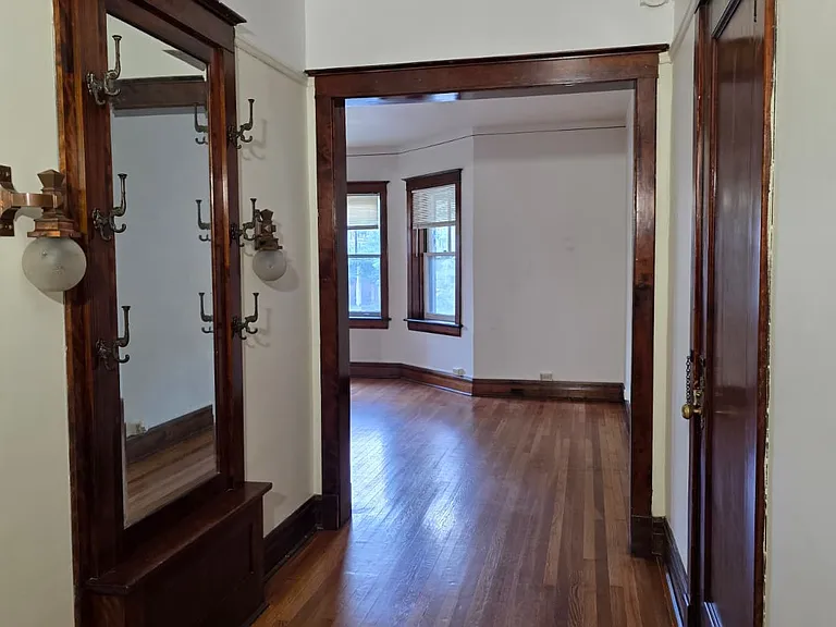 824 Columbus St #4 — Photo 12