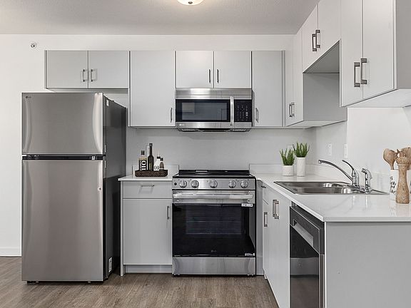 2nd image of 5102 W State St #207