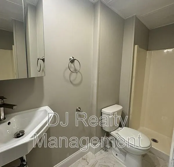 60 N Margin St #2 — Photo 2