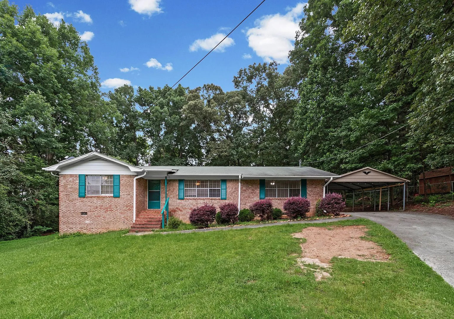 One level - Brick Ranch - Spacious 3 bedroom/2 bath in cul-de-sac lot. $1850.00 — Photo 1