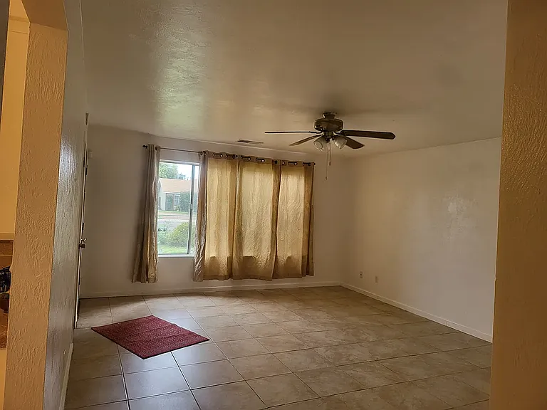 1019 S Demaree St — Photo 40