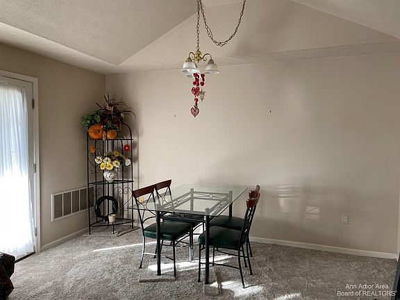 4th image of 1753 Weatherstone Dr