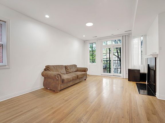 3rd image of 1442 N Cleveland Ave #2