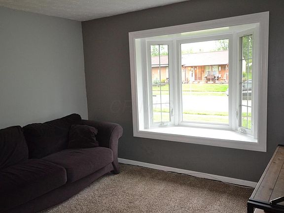 3rd image of 547 Daventry Ln