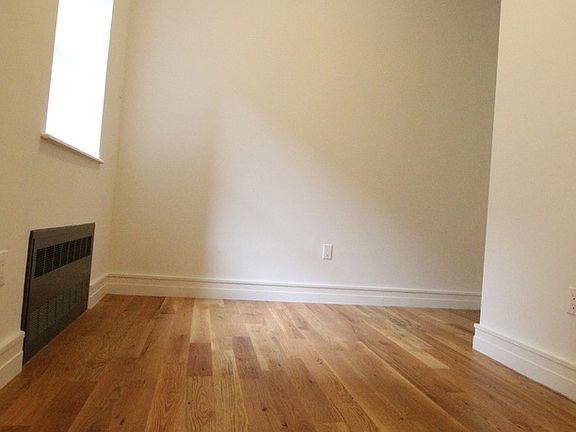 4th image of 1030 Carroll St #1HG