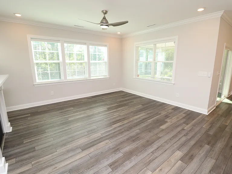 2936 Baronial St — Photo 18