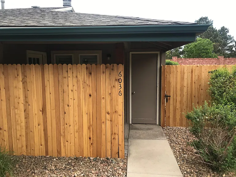 6036 S Willow Way — Photo 2