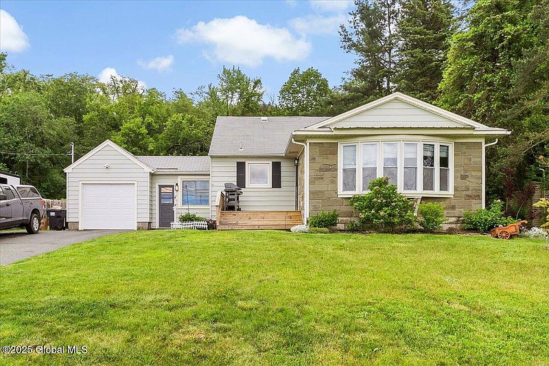 2nd image of 2256 Brookview Road