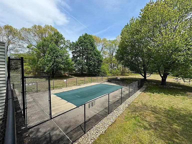 73 Wellington Dr — Photo 20