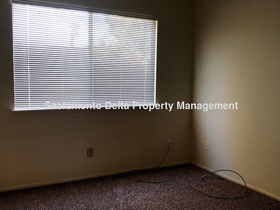 5th image of 9621 Bradhugh Ct