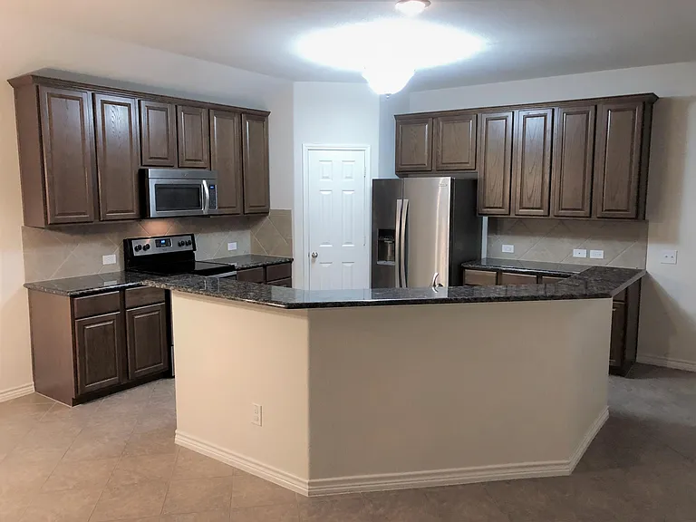 1212 Villa Paloma Blvd — Photo 2