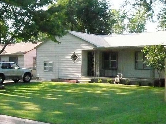 2nd image of 2005 NW Taft Ave