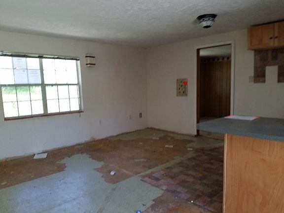 4th image of 279 County Road 1767