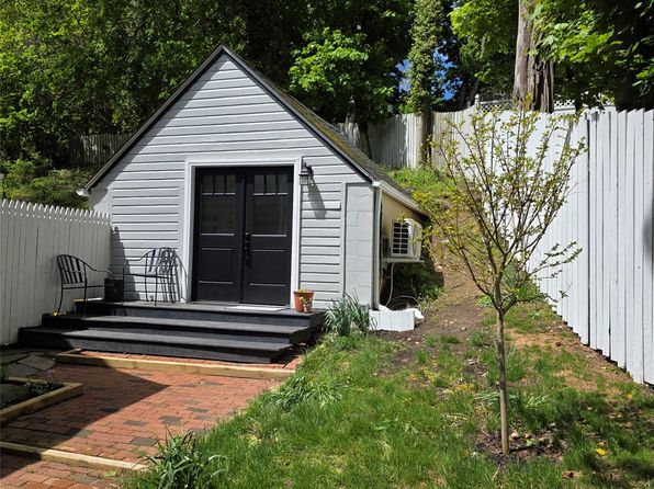 38 Gnarled Hollow Rd