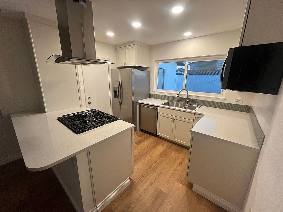 1st image of 917 Myra Ave