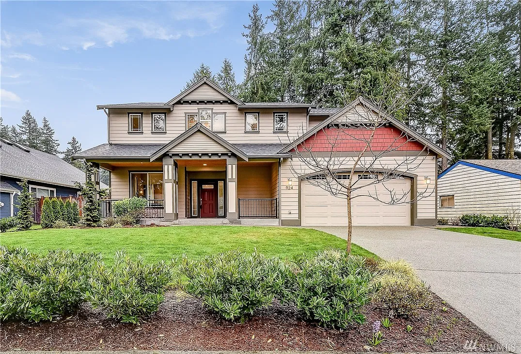 924 168th Ave NE photo 1