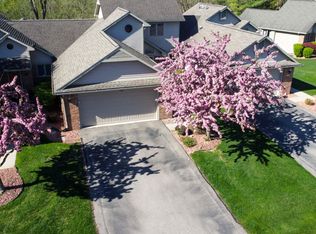 3108 N Rivers Edge Dr, Wayne, MI 48184