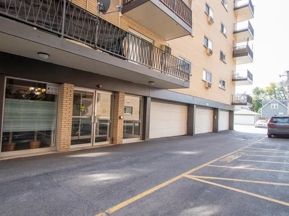 7428 Washington St APT 406, Forest Park, IL 60130