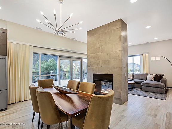 5th image of 235 S Glenwood St #9