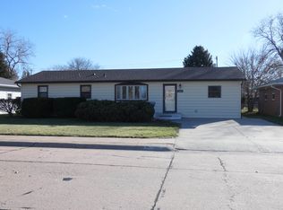 1612 Birchwood Rd, North Platte, NE 69101