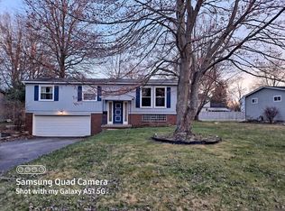 497 Aurora Dr, Youngstown, OH