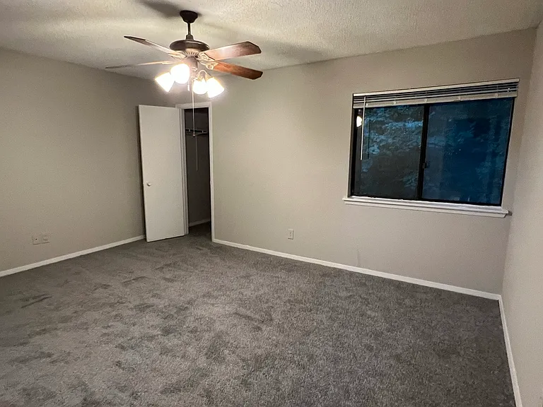 6473 Klinect Ct #D — Photo 13