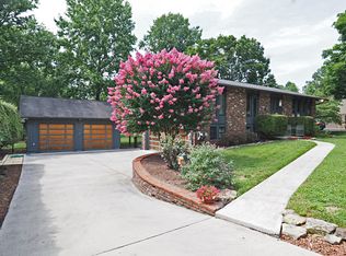 1132 NW Venice Rd, Knoxville, TN 37923