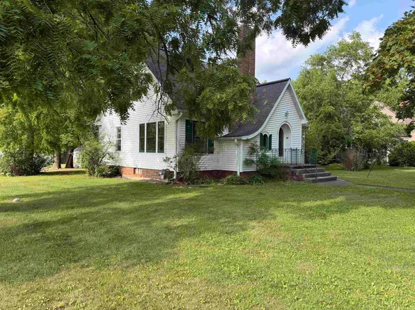 119 Grayside Ave, Mauston, WI 53948