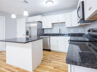 9 Gray Coach Ln UNIT 903, Cranston, RI 02921