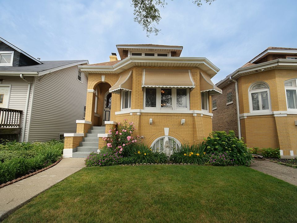 1st image of 2820 N Mont Clare Ave