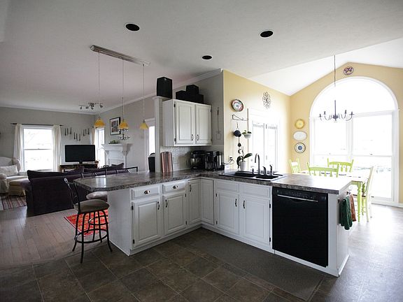 5th image of 1299 River Bluff Ct