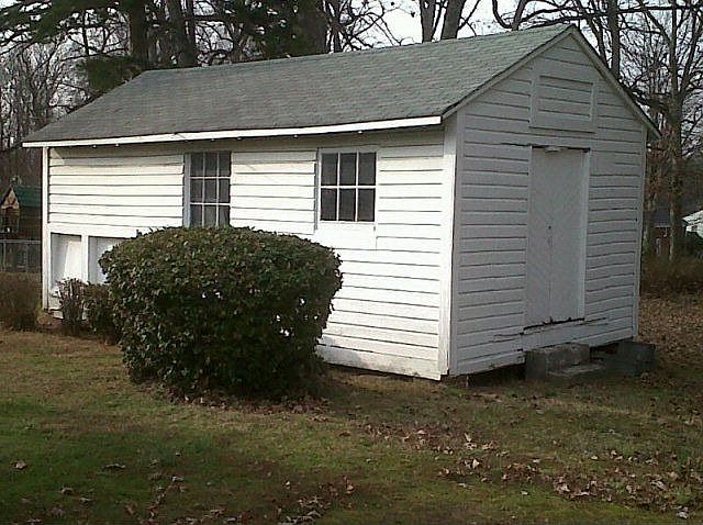 2nd image of 2108 Richardson Dr