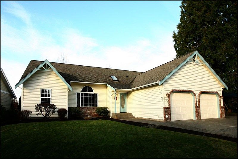 809 South Park Ct. 3600 sq. ft.