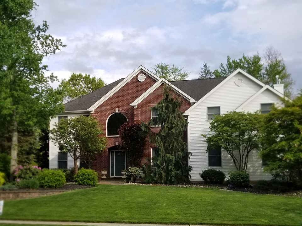 1st image of 19 Buckingham Dr