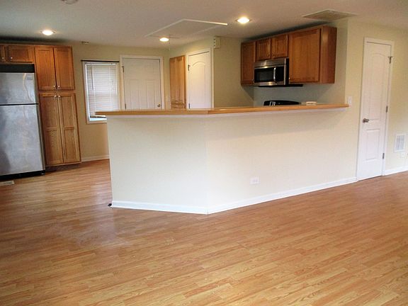 3rd image of 4916 W Oak Center Dr