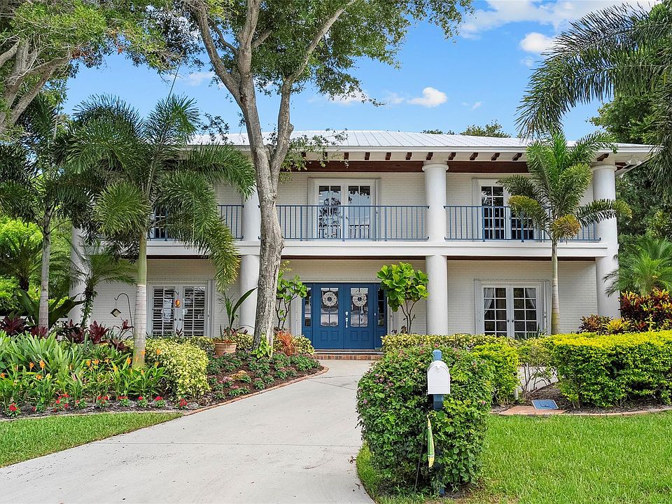 1st image of 33 Rio Vista Drive