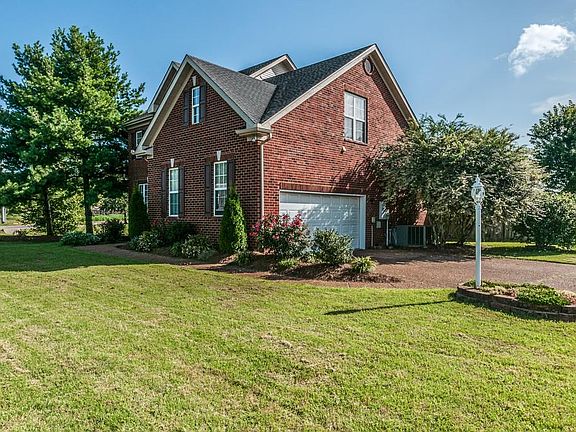2nd image of 2303 Amber Glen Dr