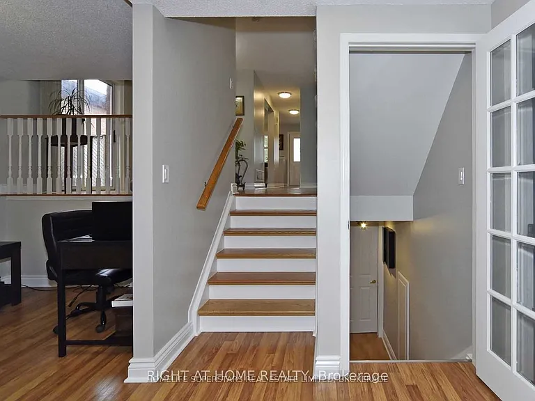 1434 Largo Cres — Photo 23