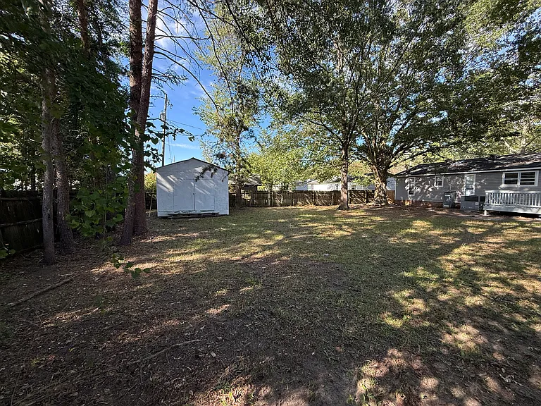 9409 Farrow Rd — Photo 14