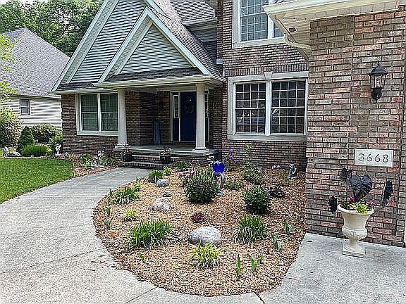 4th image of 3668 Connie Ln