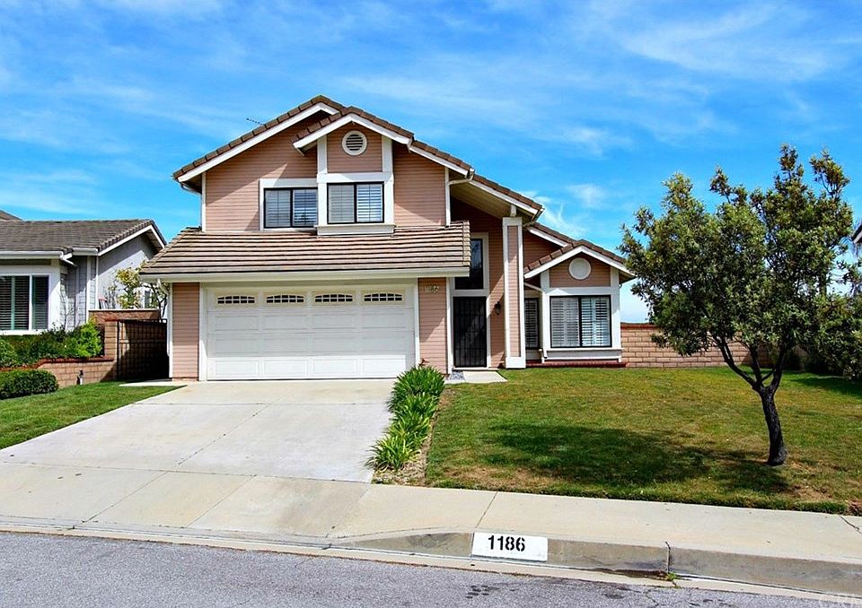 1st image of 1186 Pebblewood Dr