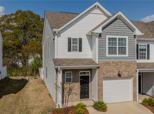 14 Loebner Ln, Simpsonville, SC 29680