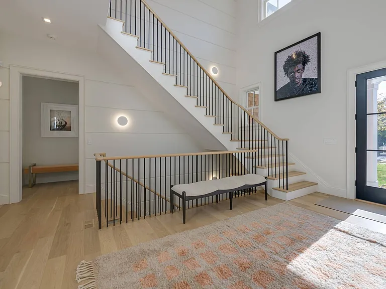 187 Meeting House Ln — Photo 6