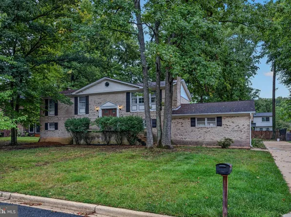 702 Gleneagles Dr, Fort Washington, MD 20744